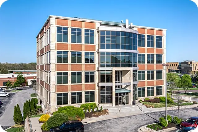 Metropolitan Mortgage Overland Park office exterior in the Kansas City metro