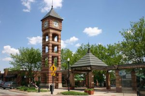 Walkable streets of the historic Downtown Overland Park district featuring local boutiques and eateries in Johnson County, KS.