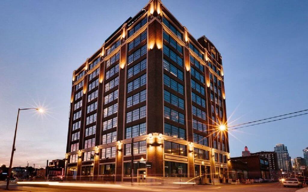 Metropolitan Mortgage Kansas City office building serving local homebuyers and homeowners
